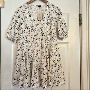 Universal Thread Women's Casual Feminine White Floral Flare Mini Dress Sz Small